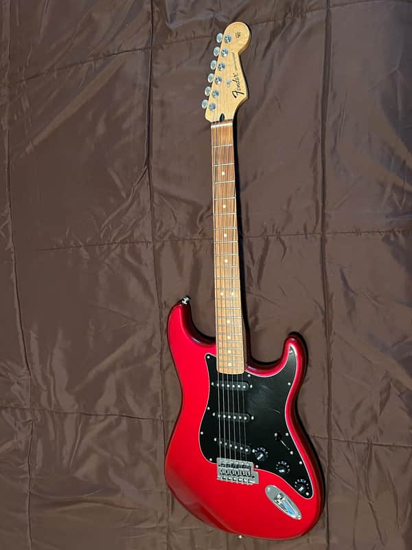 Fender Stratocaster 2017 - Candy Apple Red image 1