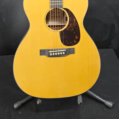 Martin 1100010ERETRO Road Series 000-10E Retro Acoustic electric Guitar, Natural Aging Toner image 1