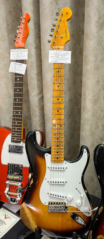 (Pre-Order) Fender 1955 Stratocaster Heavy Relic - Custom Built - Event Favorites, Aged 2-color Sunburst - 2026 Summer Dealer Event #140 - Brand New