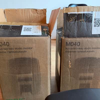 Genelec M040 6.5" Powered Nearfield Studio Monitor (Pair) 2013 - 2021 - Black image 6