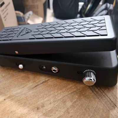 Behringer HB01 Hell Babe Wah Pedal 2010s - Black image 1