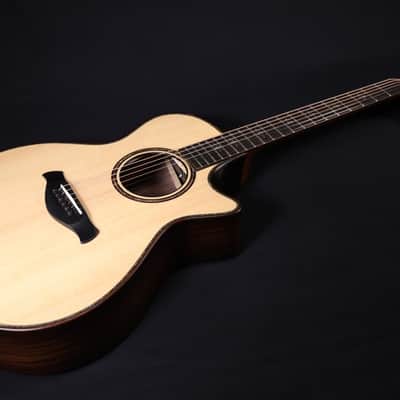 MINT MINT Taylor Builder's Edition 912ce Natural with Case 116 image 4