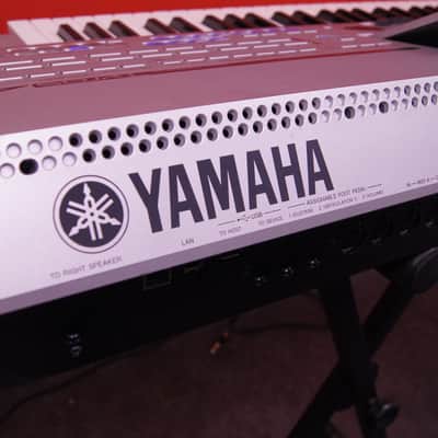 Yamaha Tyros 4 XL (used) image 11