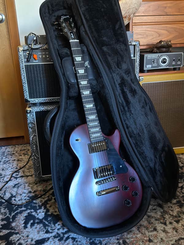 2024 Gibson Les Paul Modern Studio - Wine Red Satin