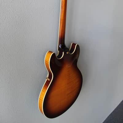 Brand New Yamaha SA2200 OVS Semi-Hollow Electric Guitar - Violin Sunburst image 9
