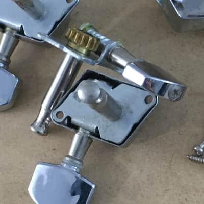 Rare Vintage Chrome Electric Guitar Tuners Set Slanted Sealed Casings 70s Style image 6