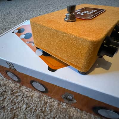 Warm Audio Foxy Tone Box - Orange image 5