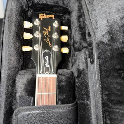 Gibson Les Paul Studio 2024 - New -Blueberry Burst image 6