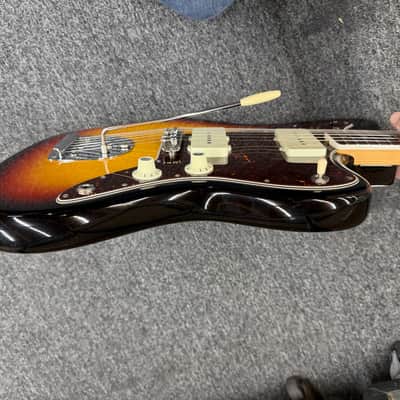Fender American Vintage '65 Jazzmaster 2017 - 3-Color Sunburst image 12