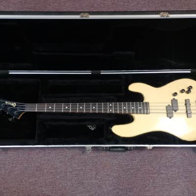 Charvel Model 2B Electric Bass MIJ 1986 PJ Pickups White w/Hard case *** FREE SHIPPING *** image 18