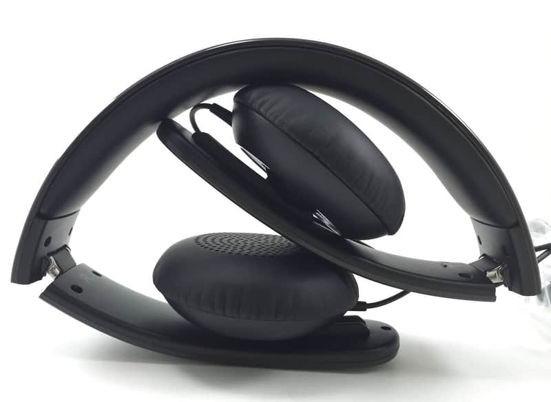 Shure SRH144 Portable Semi-Open Headphones image 3