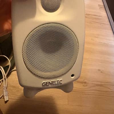 Genelec 6010a WHITE PAIR image 7