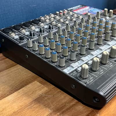 Mackie 1202-VLZ Pro 12-Channel Mic / Line Mixer - Dark Gray image 3