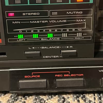 Vintage Pioneer SA-V70 1986 Receiver with Detachable Remote- Black image 22