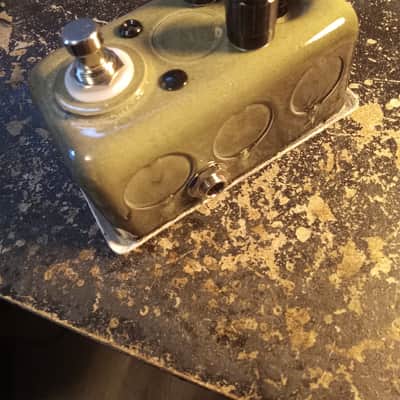 Dongeomac BC108 Fuzz Face with Bias control in Sage Green/Black Mix image 3