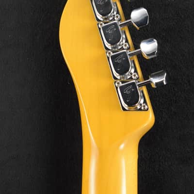 Mint Fender American Vintage II 1972 Telecaster Thinline 3-Color Sunburst Maple Fingerboard image 8