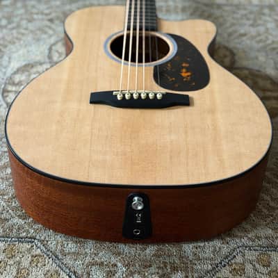 Martin 000C Jr E Acoustic Electric Guitar w/ Gig Bag & Free Pro Setup image 4