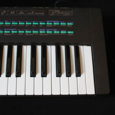 Yamaha DX27 image 4