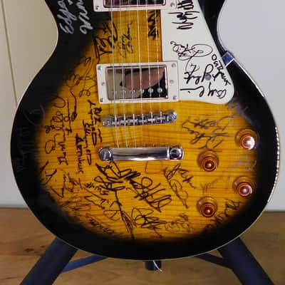 2011 Epiphone Les Paul Standard Vintage Burst Signed by Rock Legends Artists ! image 2