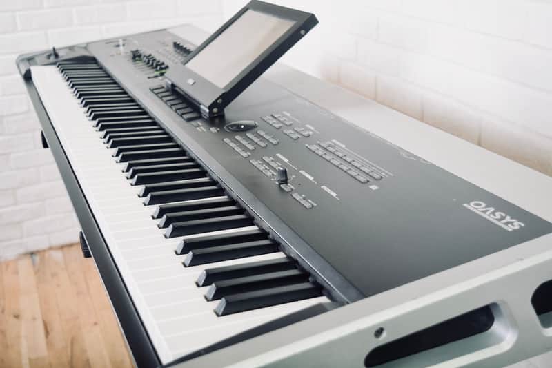 Korg Oasys 88 key piano keyboard synthesizer excellent-synth for sale image 1
