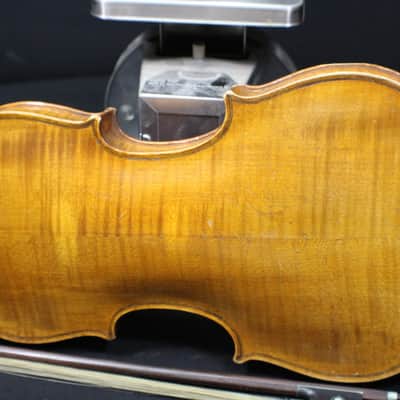 An Antique Unmarked German Made ? Full Size 4/4 Violin, Bow & Original Wood Case # 12 V image 4