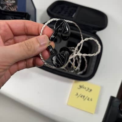 Noble Audio Onyx IEMs image 2