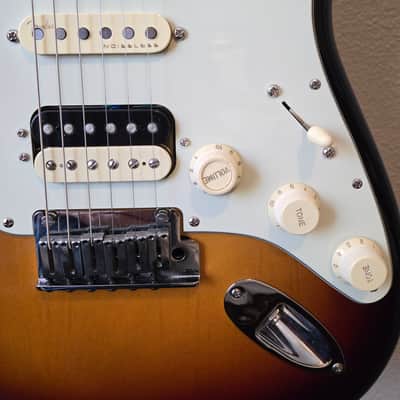 Fender American Ultra Stratocaster HSS image 2