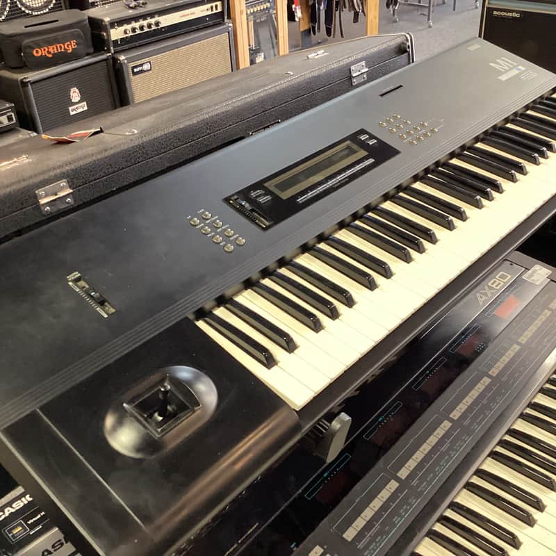 Korg M1 Digital Synthesizer image 1