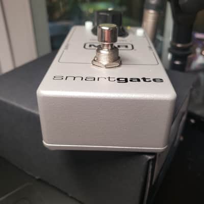 MXR M135 Smart Gate 2004 - Present - Gray image 6
