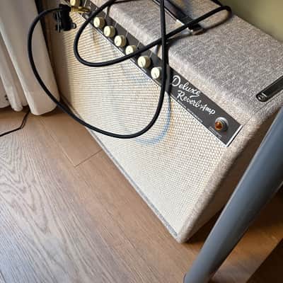 Fender Deluxe Reverb Ltd. Edition Fawn 2019 image 2