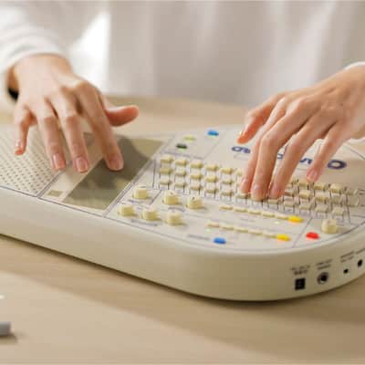 Suzuki OM-108 Omnichord *USA Small Business* image 2