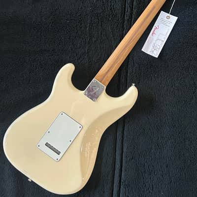 Fender   Player II Dealer Exclusive Stratocaster  2025 - Olympic White / 7lbs. 11.2oz. #MX25115277 image 2