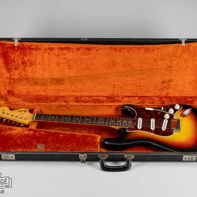 1967 Fender Stratocaster Sunburst Tortoise Shell Pickguard image 2