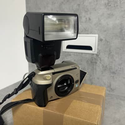 Minolta Vectis S‑1 and Cullmann 40AF image 2