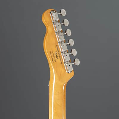 Squier Classic Vibe '60s Custom Telecaster IL 3-Color Sunburst - Electric Guitar image 5