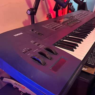 Yamaha EX5 - 76Key - Synthesizer/Workstation/MIDI controller 1990’s - Blue image 1