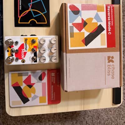 Chase Bliss Audio Reverse Mode C 2023 - White Graphic image 3