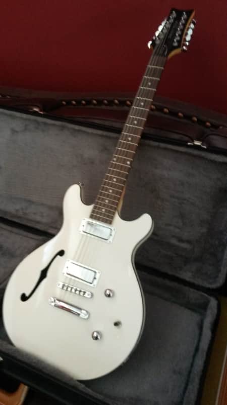 BLOW OUT SALE! Daisy Rock Retro-H 12 Electric 12 String w Hard Shell Case image 1