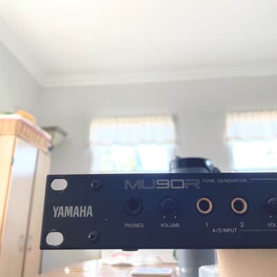 Yamaha MU90R