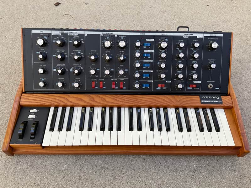 Moog Minimoog Voyager Old School 44-Key Monophonic Synthesizer 2008 - 2009 - Ash Cabinet image 1