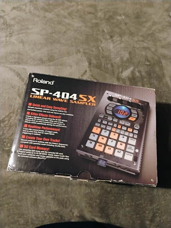 Roland SP-404SX Linear Wave Sampler | Reverb