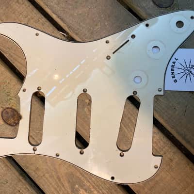 General Vintage Tone  Stratocaster 1962 pickguard 3 ply Aged guard vintage WH 1962 White image 6