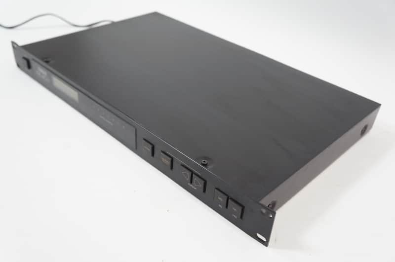 YAMAHA MJC8 MIDI PATCHBAY 8 in / 8 out MIDI Patcher Mixer