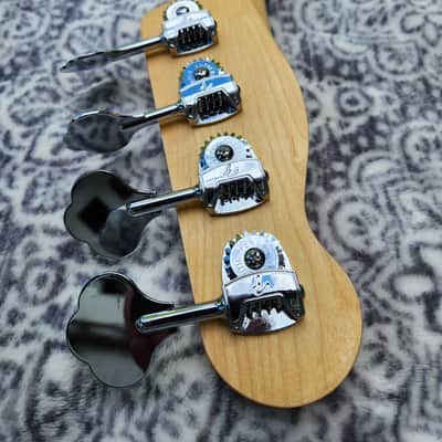 Allparts P Bass Neck TBRO - Loaded Fender tuners image 3