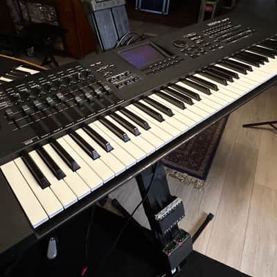 Yamaha Motif XF 7 2010s - Black image 1