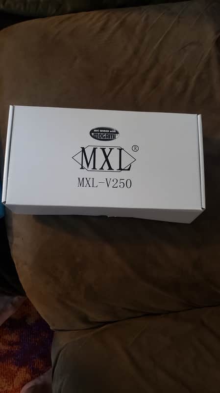 MXL V250 Condenser Microphone image 1