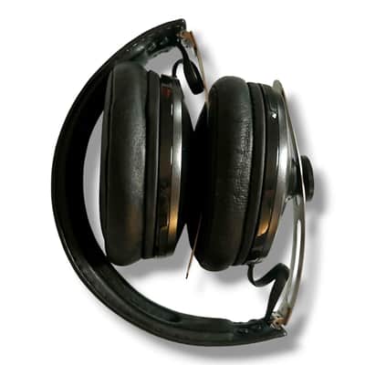 Sennheiser M2-OEBT-BLK Momentum 2 On-Ear Closed-Back Bluetooth Headphones 2010s - Black image 3