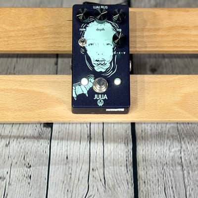 Walrus Audio Julia Chorus / Vibrato 2017 - 2019 - Purple image 1