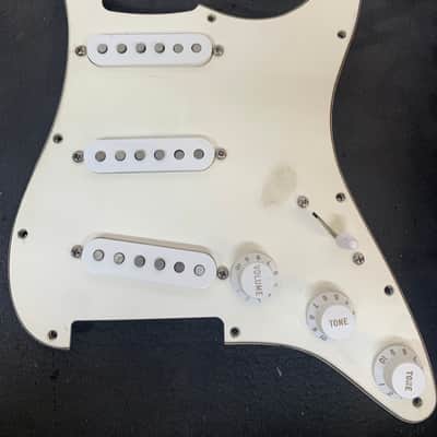 Fender Custom Shop Texas Special 90’s Loaded pickguard! - White image 6