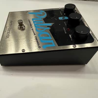 Electro Harmonix Original Pulsar Variable Shape Tremolo EHX Guitar Effect Pedal image 4